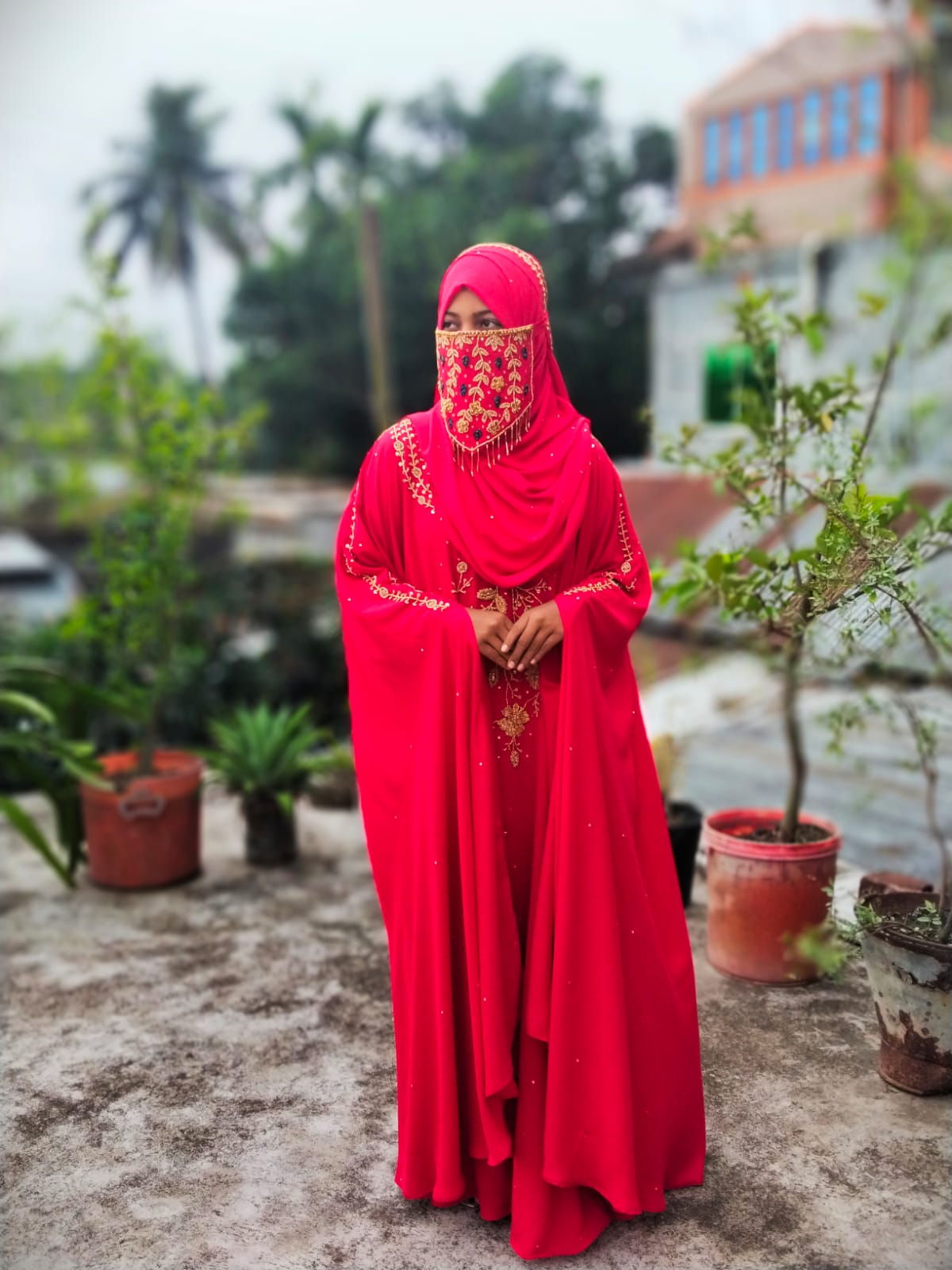 প্রি-অর্ডারে রয়াল চেরি নকশি হ্যান্ড ওয়ার্ক বোরখা | কাস্টম কালার কালেকশন - Image 4