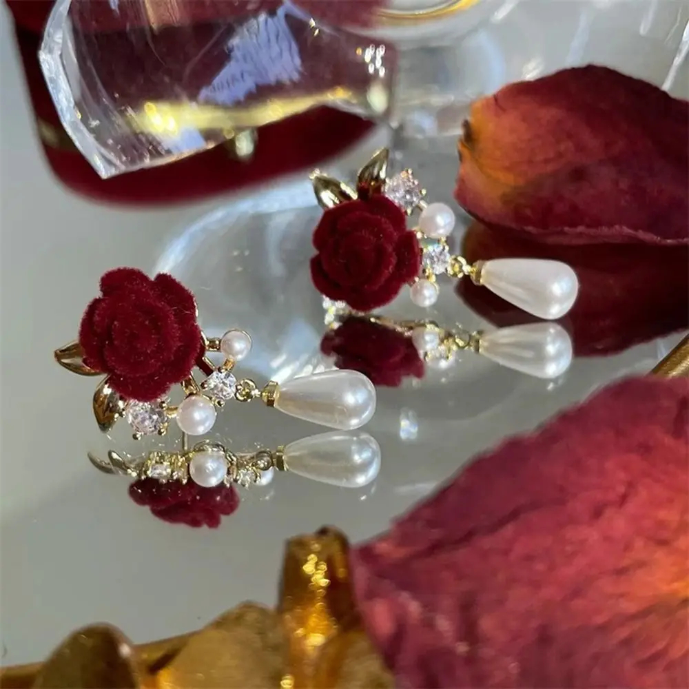Rose Flower Retro Bridal Earrings - Image 5